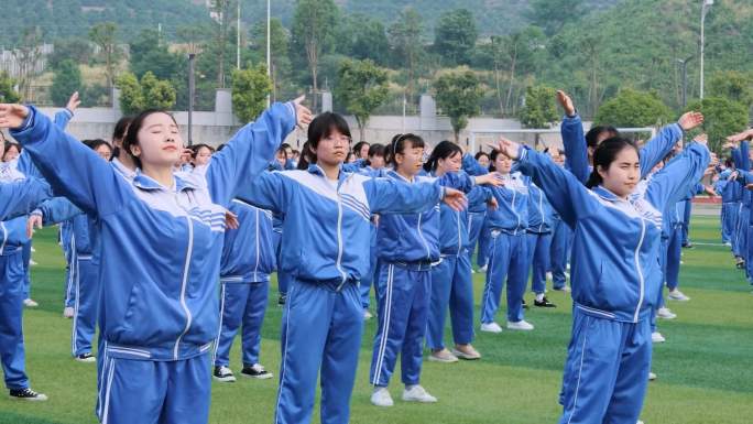 高中广播体操阳光大课间操航拍