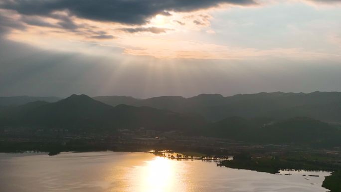 4K航拍昆明市滇池大观公园湿地夕阳12