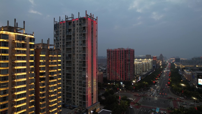 山西运城学苑路夜景