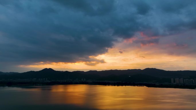 4K航拍昆明市滇池大观公园湿地夕阳3