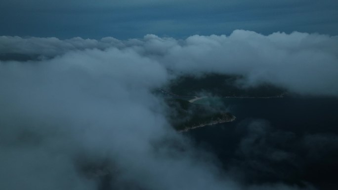 多云下航拍大洲岛