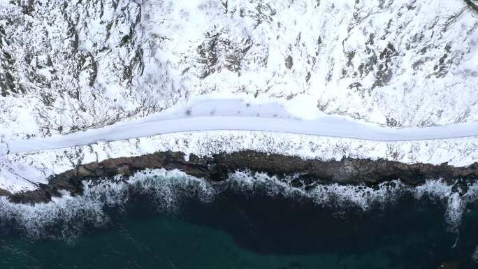航拍冬季挪威的海岸线