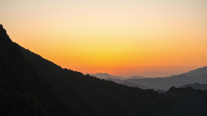 日出 平武 药丛山