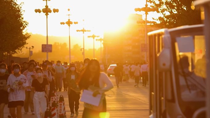 逆光 夕阳 放学  青春 学生 校园