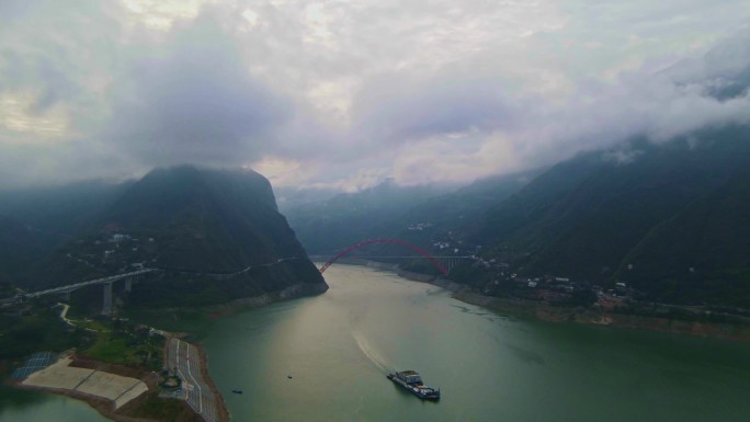 雨后的长江三峡巫峡口（航拍延时视频）