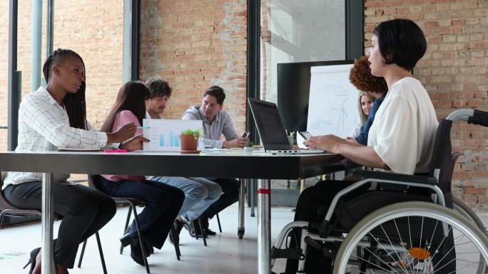 工作会议-残疾人使用轮椅