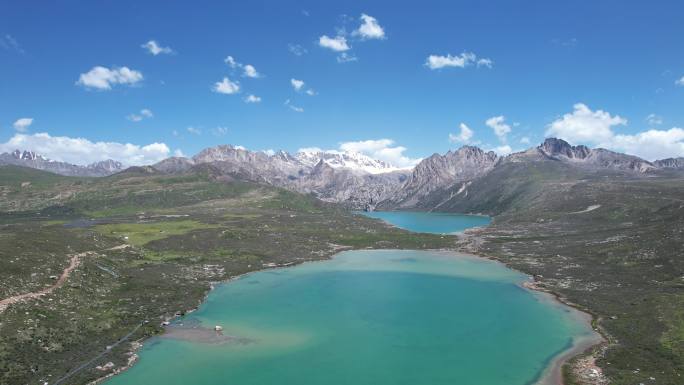 西藏姊妹胡河流湖泊雪山川西风光航拍素材