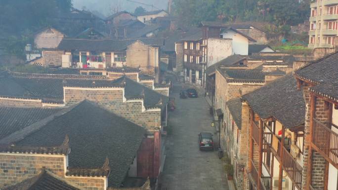 航拍清晨的湘西茶峒古镇（边城）街巷
