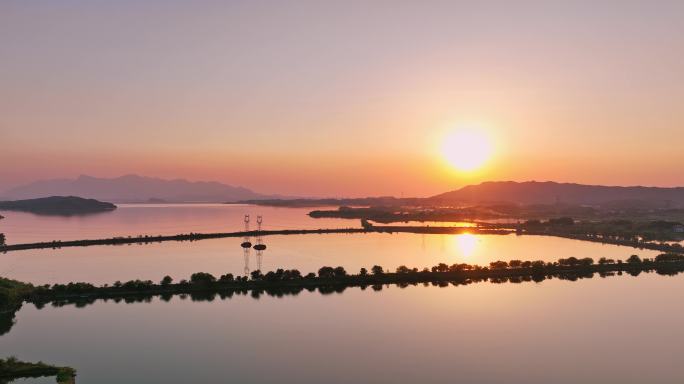 航拍夕阳下九江鄱阳湖