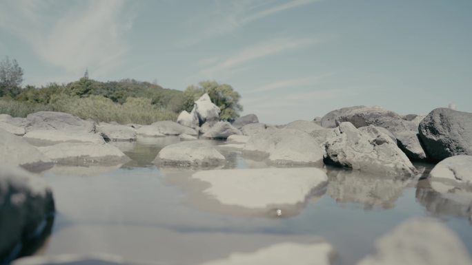 礁石海浪