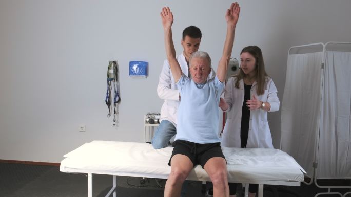 脊柱侧凸脊柱曲线解剖，姿势矫正。脊椎按摩疗法，缓解背部疼痛。