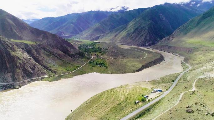 航拍西藏藏水水电站