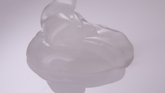 流动滴白色透明液体凝胶霜