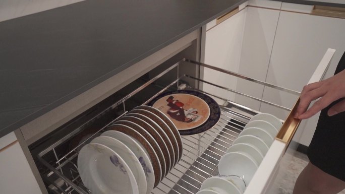 精品家居 美女详细讲解 实拍素材  室内