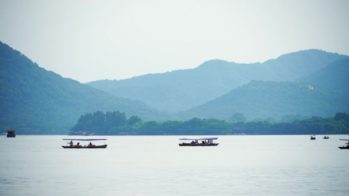 游船来往穿梭的杭州西湖航拍