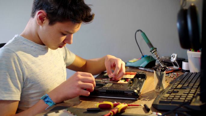 学校硬件项目青少年电脑硬件组装维修