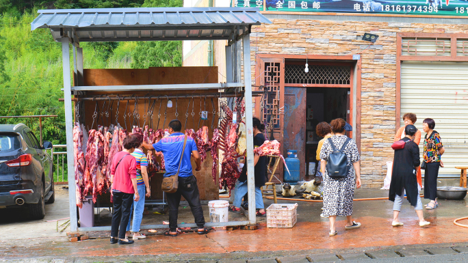 藏区卖牦牛肉的肉摊，肉新鲜牛肉鲜肉牦牛肉