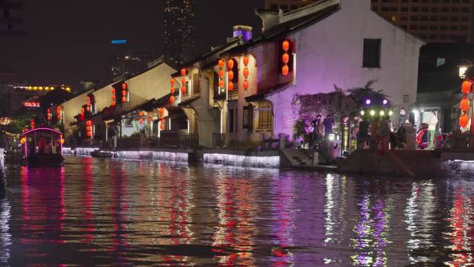 4K实时拍摄，中国江苏无锡南长街夜景。