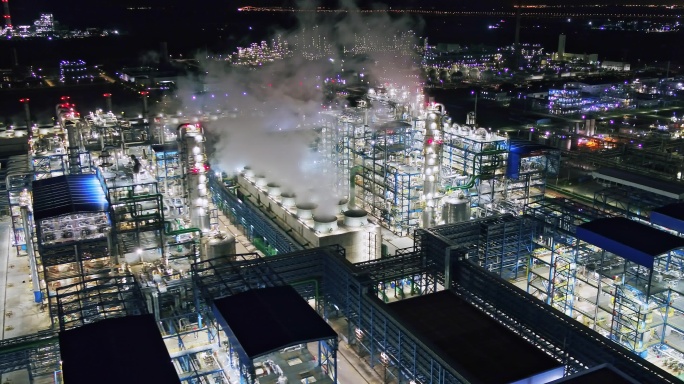 宁波石油化工企业炼油厂夜晚4k航拍