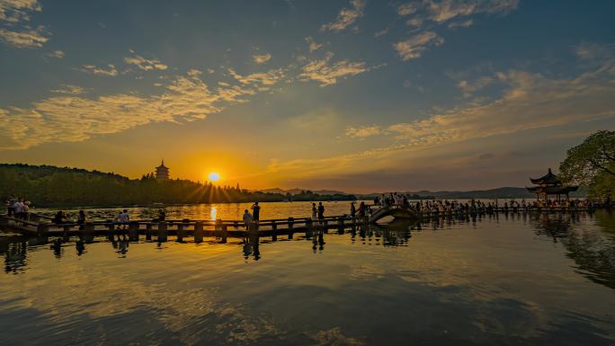 雷峰夕照