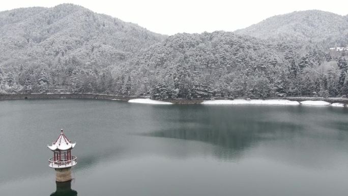 庐山芦林湖大雪