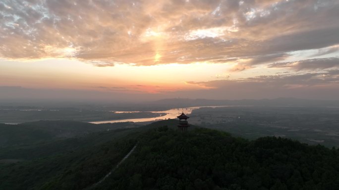 航拍襄阳鹿门山国家森林公园鹿门寺风景区