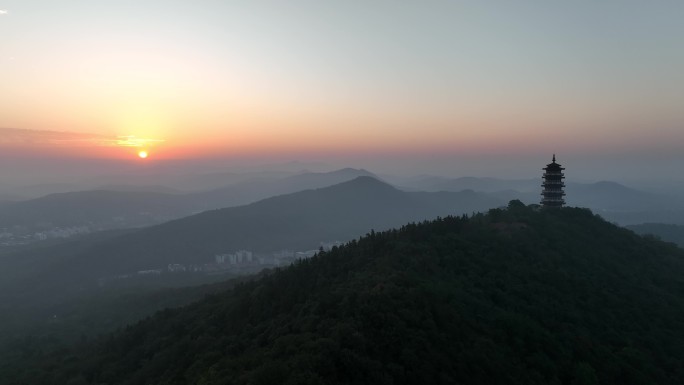 航拍襄阳古隆中风景区隆中山腾龙阁自然风光