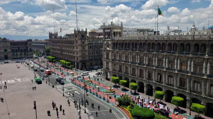 墨西哥城大都会教堂广场。