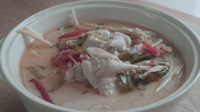 泰国椰子鸡汤（Tom Kha Gai）