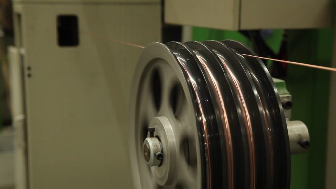 实拍工厂生产设备传动齿轮