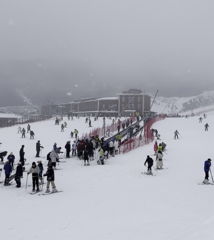 茂县太子岭滑雪场