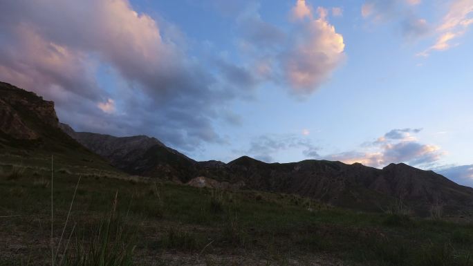 高山草原傍晚到夜幕延时