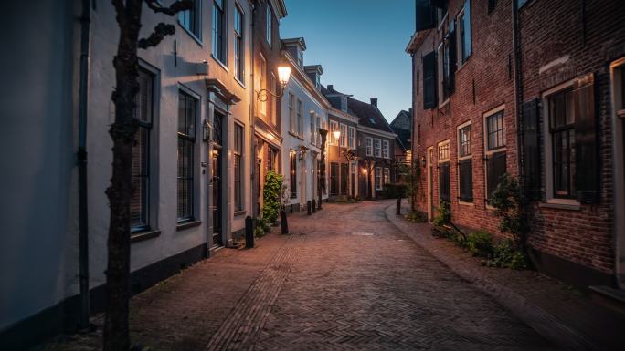 荷兰阿默斯福特老城街道和房屋-跟踪镜头