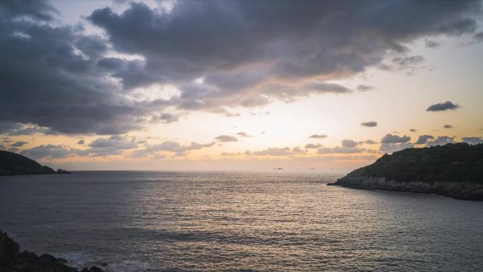 海上日出