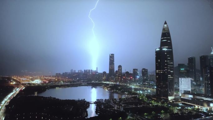深圳后海超级深圳湾总部台风雷暴闪电