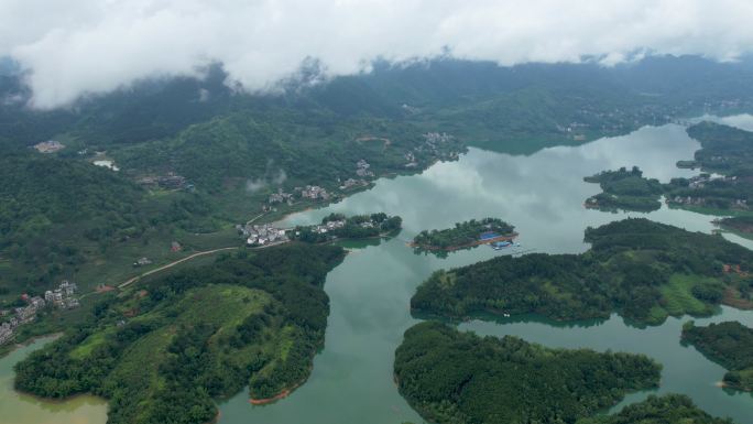 自然湖泊云雾延时