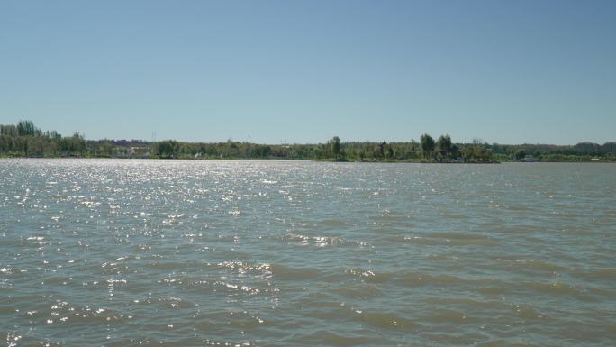 4k河水浑浊的水面