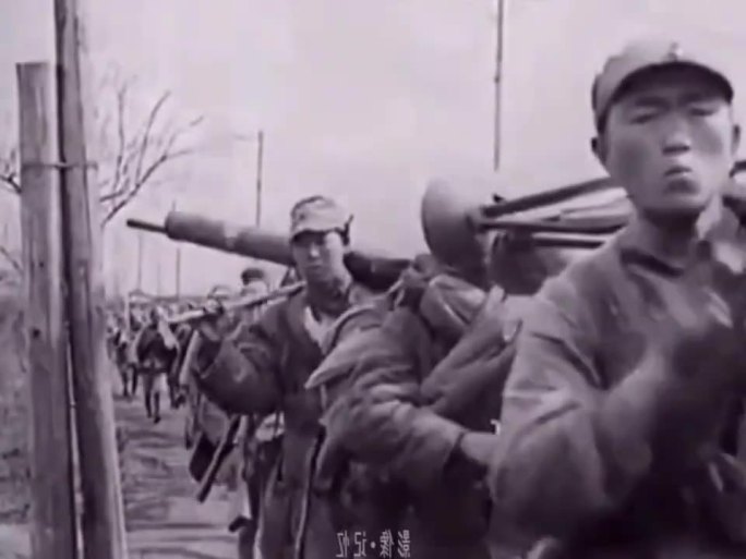 1937年南京奔赴前线的士兵