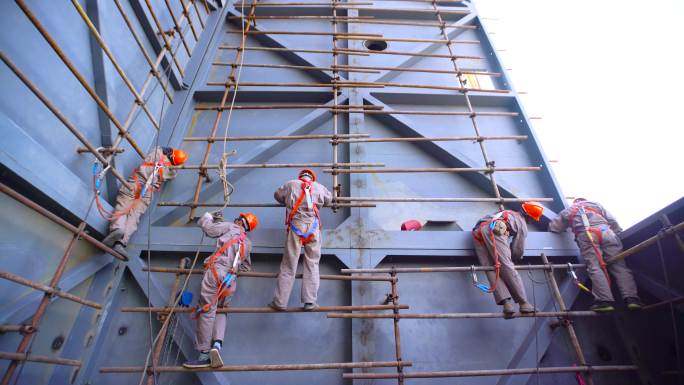 工程建设 设备组装 建筑工地 特种车辆