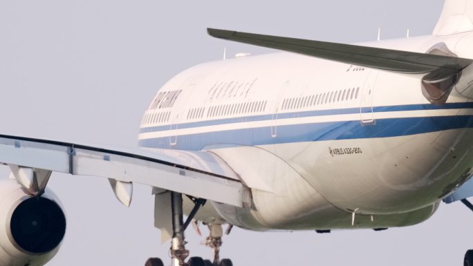 飞机4K50P-中国国际航空 飞机落地