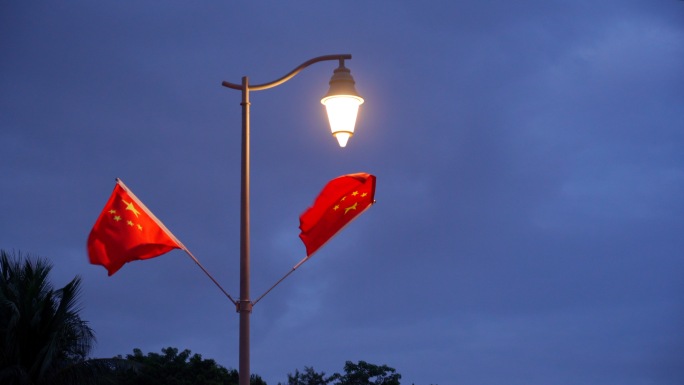 城市街道红旗飘扬迎国庆