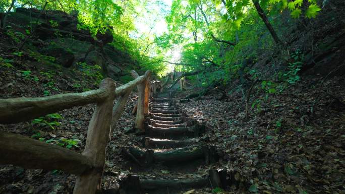 4k通往山顶的路登山爬山向往希望