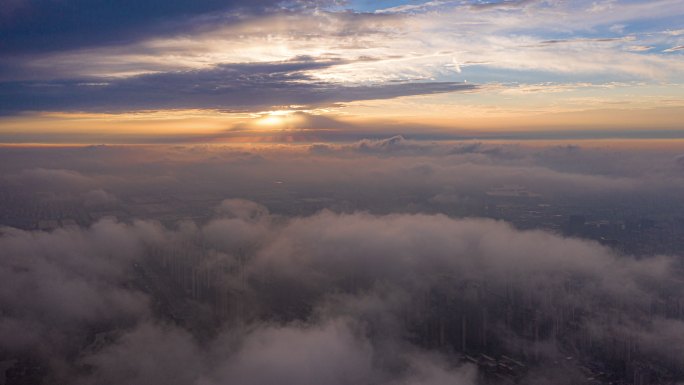 【4K】城市雨后耶稣光夕阳