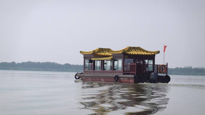 衡水湖快艇游艇水面行驶衡水湖风光