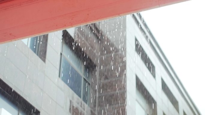 大暴雨雨点