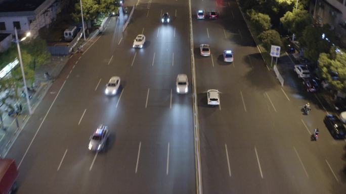 穿梭公路交通 航拍 俯拍 车行使 夜景