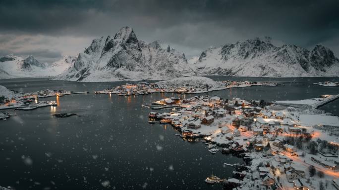 冬季挪威罗浮顿群岛的雷恩-空中拍摄