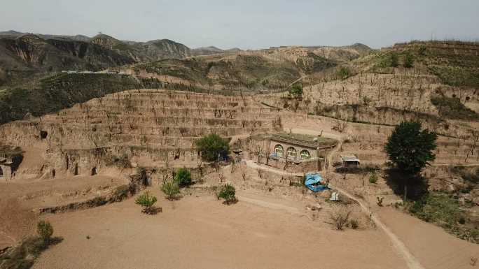 中国的山地和农庄地窑洞大西北