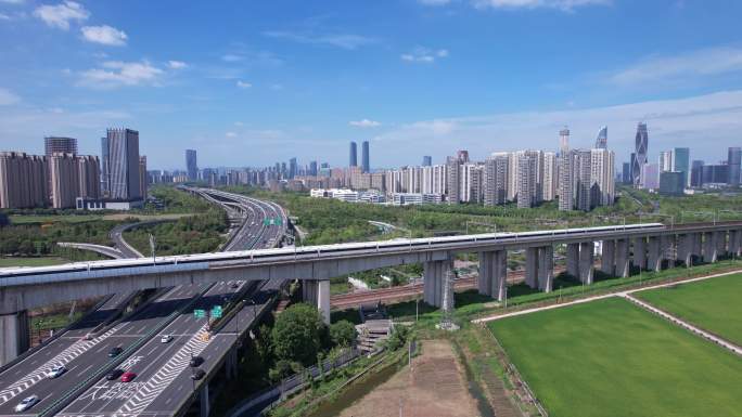 杭州萧山 高铁交汇驶过 机场高速