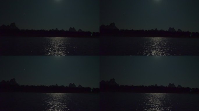 实拍月光下的水面3